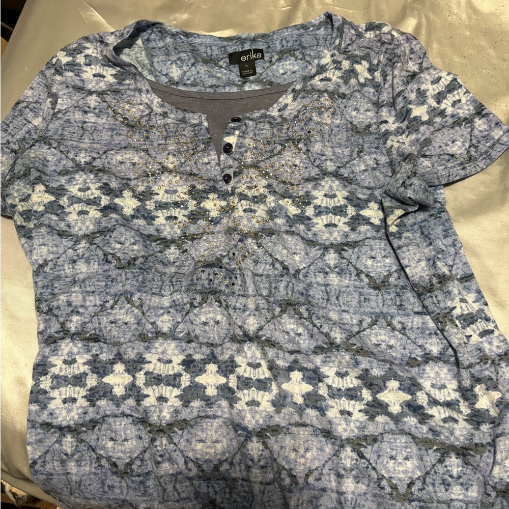 💙3/$8💙erika Light Blue Patterned Short Sleeve Henley Tee with Embellishment